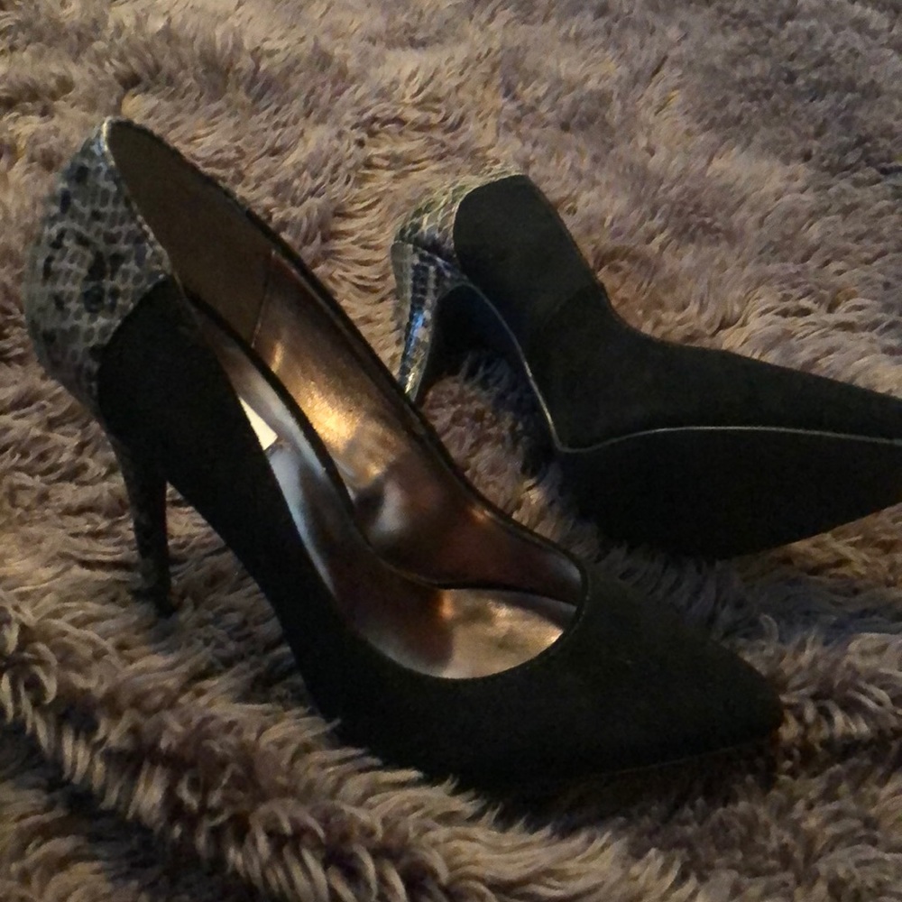 Steve Madden Black Suede Heels Size 8.5